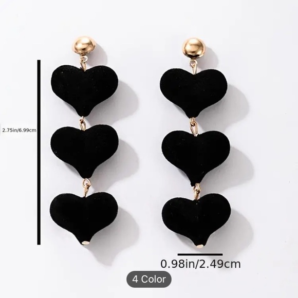 Bundle of two pairs of velvet triple heart drop earrings black and red NWT - Picture 3 of 8